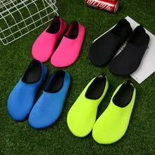

Womens and Mens Water Shoes Summer Quick-Dry Diving Socks Slip-On for Outdoor Solid Color Beach Slippers Swim Yoga Aqua Shoes