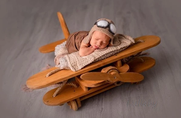 Baby Photography Props Posing Props Mini Wooden Plane Baby Shoot Accessories Retro Plane The Hundred Day Photo Creative Props