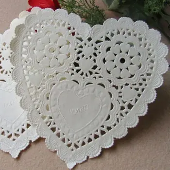 

100Pcs/Set 5.5 Inch Hollow Heart Shape Placemat Oil Proof Pape Doilies Cake Mat C63B