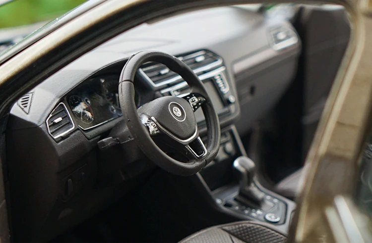 1:18 Высокая тщательная VW TIGUAN L сплав модель автомобиля статические металлические модельные автомобили с оригинальной коробкой