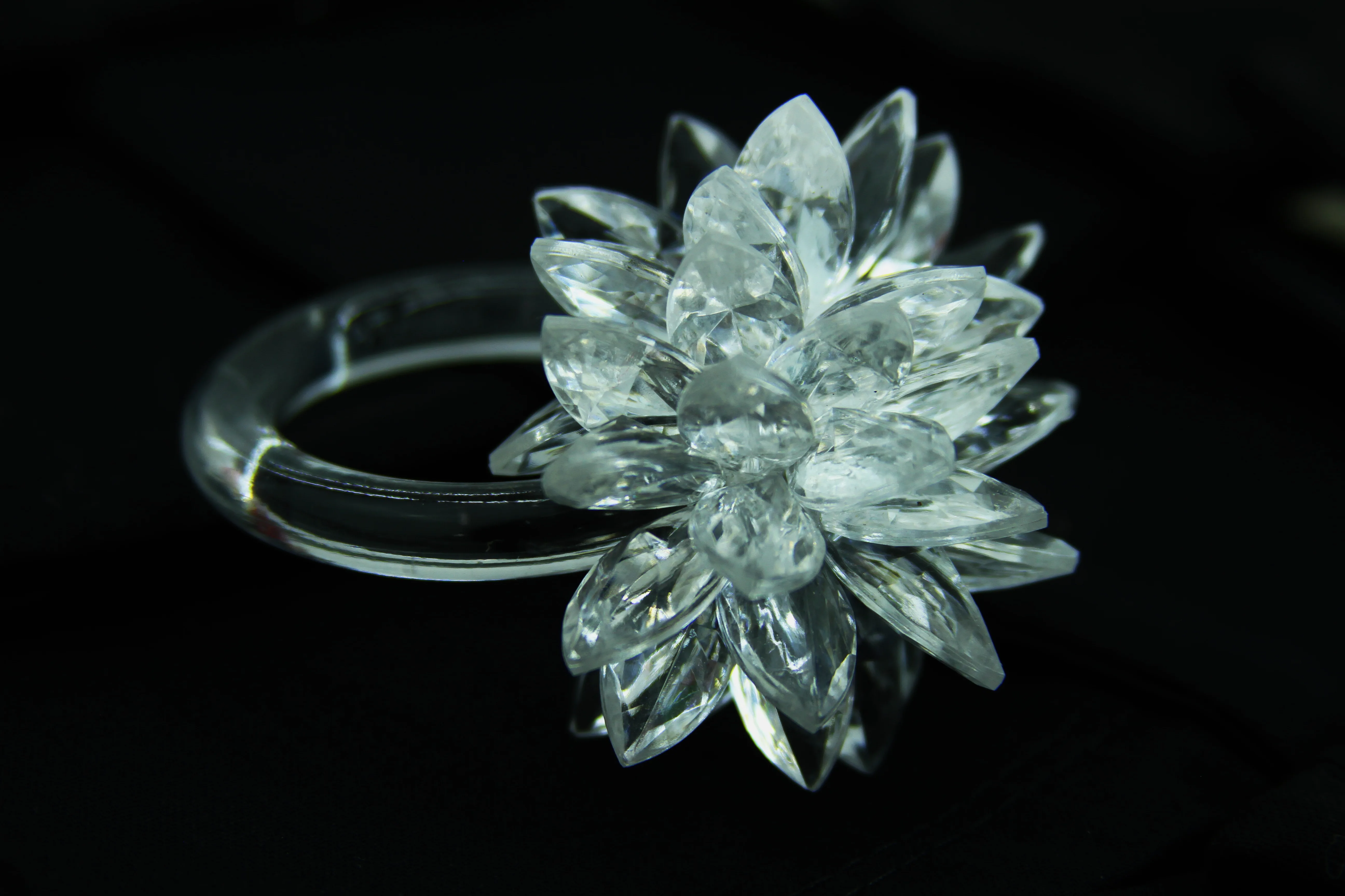 Акриловый держатель для салфеток с бусинами|ring gift|ring ring musicring |