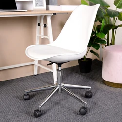 Chaise de bureau rose, peut déplacer 