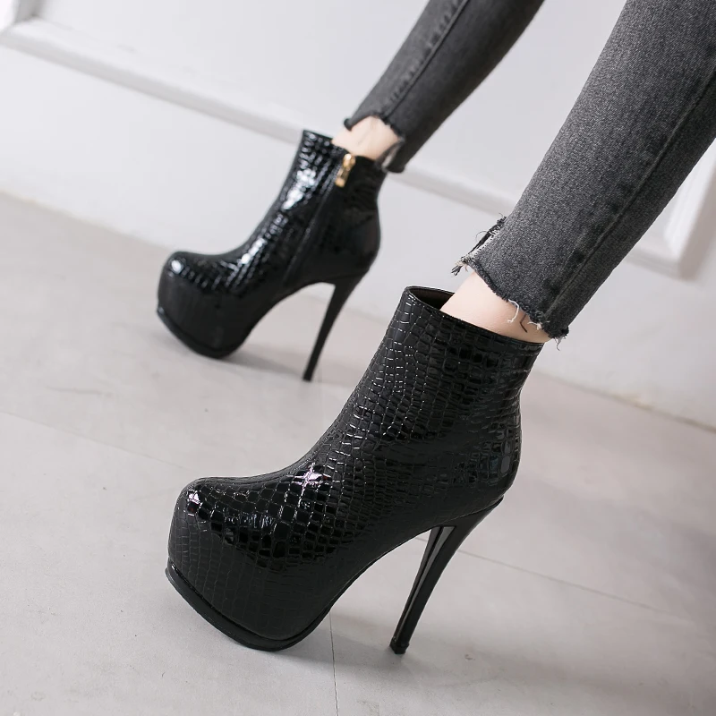 

Woman Shoes Punk Zipper Motorcycle Boots Prints Patent Leather Ankle Boots 14cm High Heels Platform Pumps Zapatos De Mujer Black