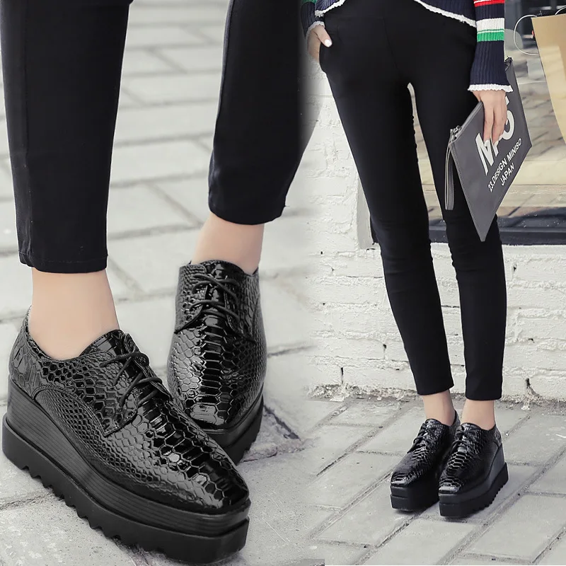CEVABULE/женские кожаные лоферы; повседневная обувь черного цвета; обувь на рифленой подошве; женская обувь с квадратным носком; обувь для отдыха со звездами; HZB-598