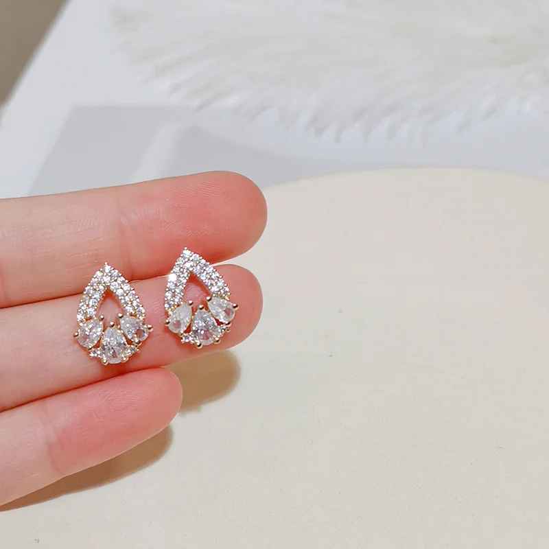Rhinestone stud earrings deals