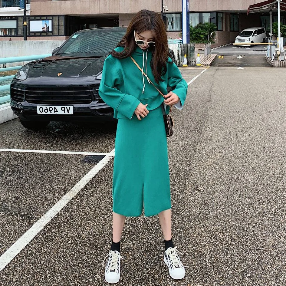 

Photo Shoot Main Push INS Hipster Green Hooded Loose-Fit Pullover Hoody High-waisted Slit Skirt Two-Piece Women's