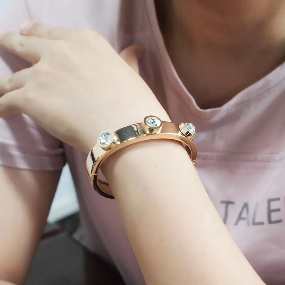 

Punk Alloy Crystal Bangles Bracelets For Women Fashion Design Statement Geometric Cuff Bangles Jewelry UKMOC