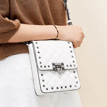 

2019 new leather women's bag small fragrant Lingge vertical small bag single shoulder bag with straddle rivet women's bag