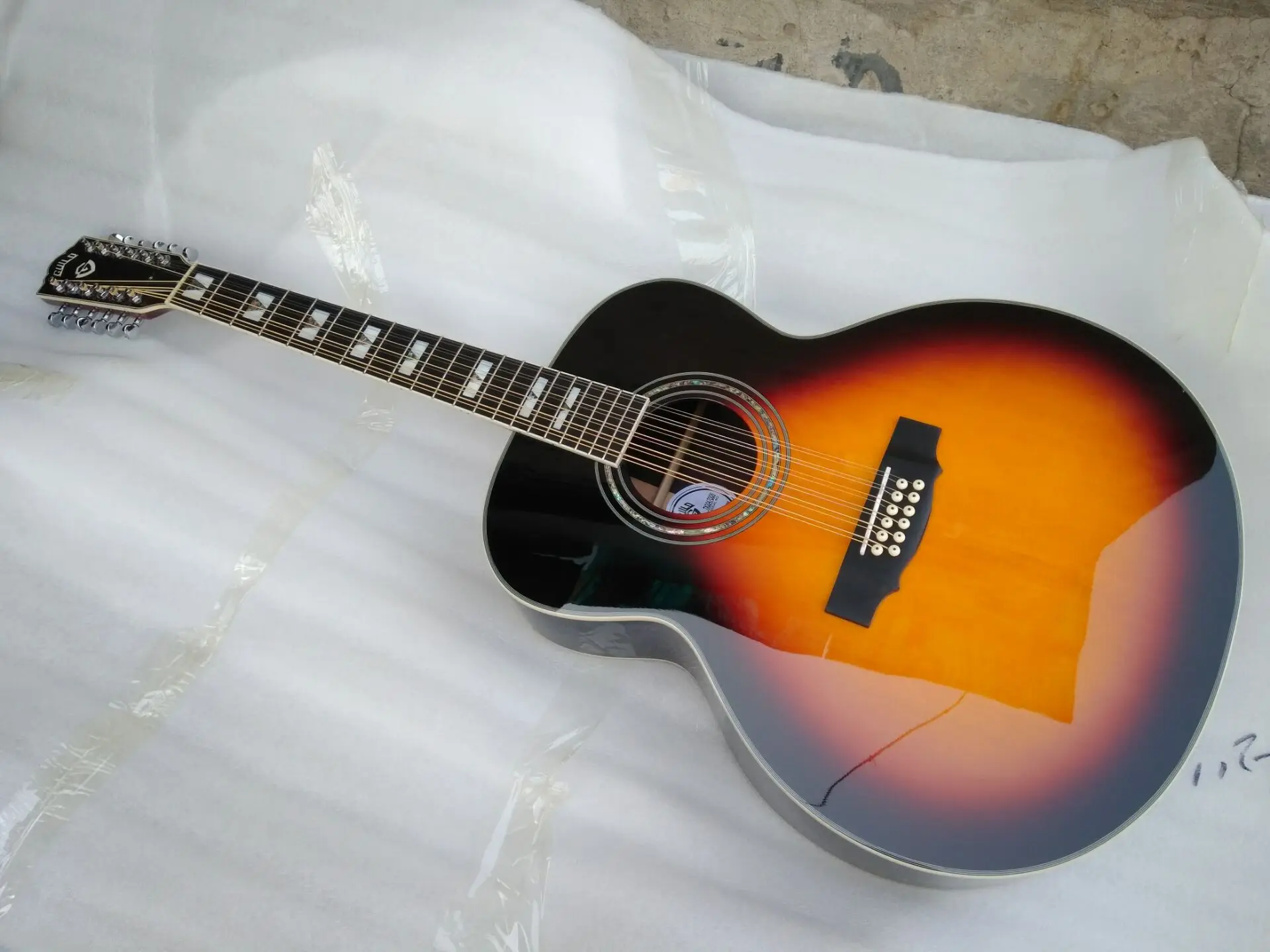 Ceny Darmowa wysyłka heban podstrunnica F512 model sunburst rozmiar jumbo 12 ciąg akustyczna gitara elektryczna solidna gitara styl gildii