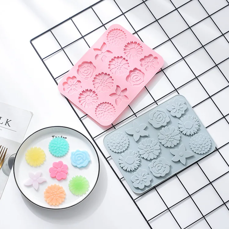 

12 grids of different flower-shaped soft candy molds Silicone cake biscuit mold Epoxy chocolate 3D mold Cake decorating tools