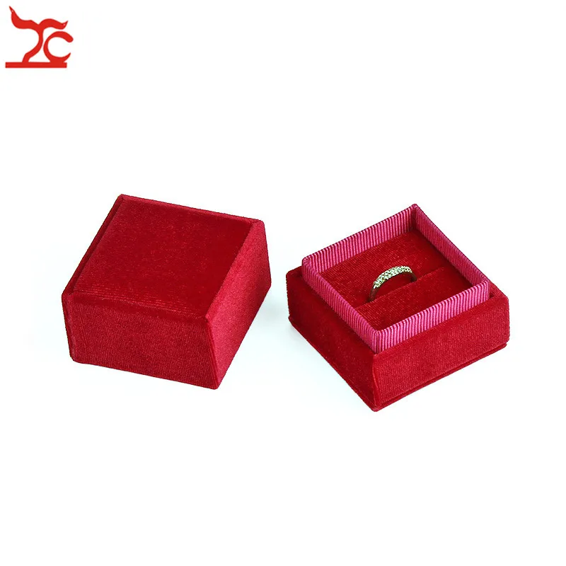 RED Изящная квадратная коробка для колец, красочное вельветовое свадебное кольцо, органайзер для хранения серег, чехол, ювелирная посылка на день рождения, подарочная коробка - Цвет: RED