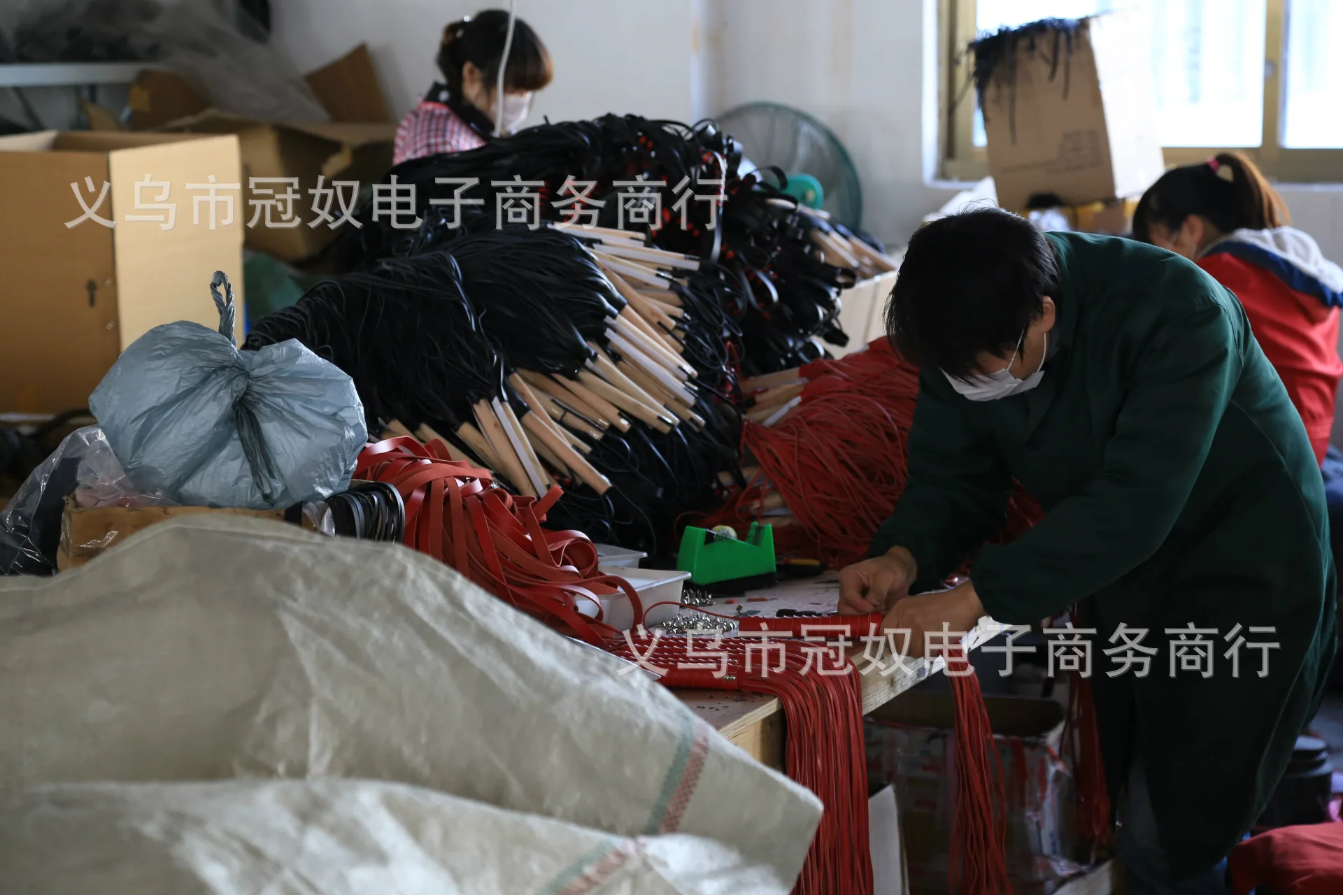 Yiwu производитель продукции Альтернативная Сексуальная помощь Женская в комплекте луч повязка на ногу ткань внешней торговли Горячая набор игрушка
