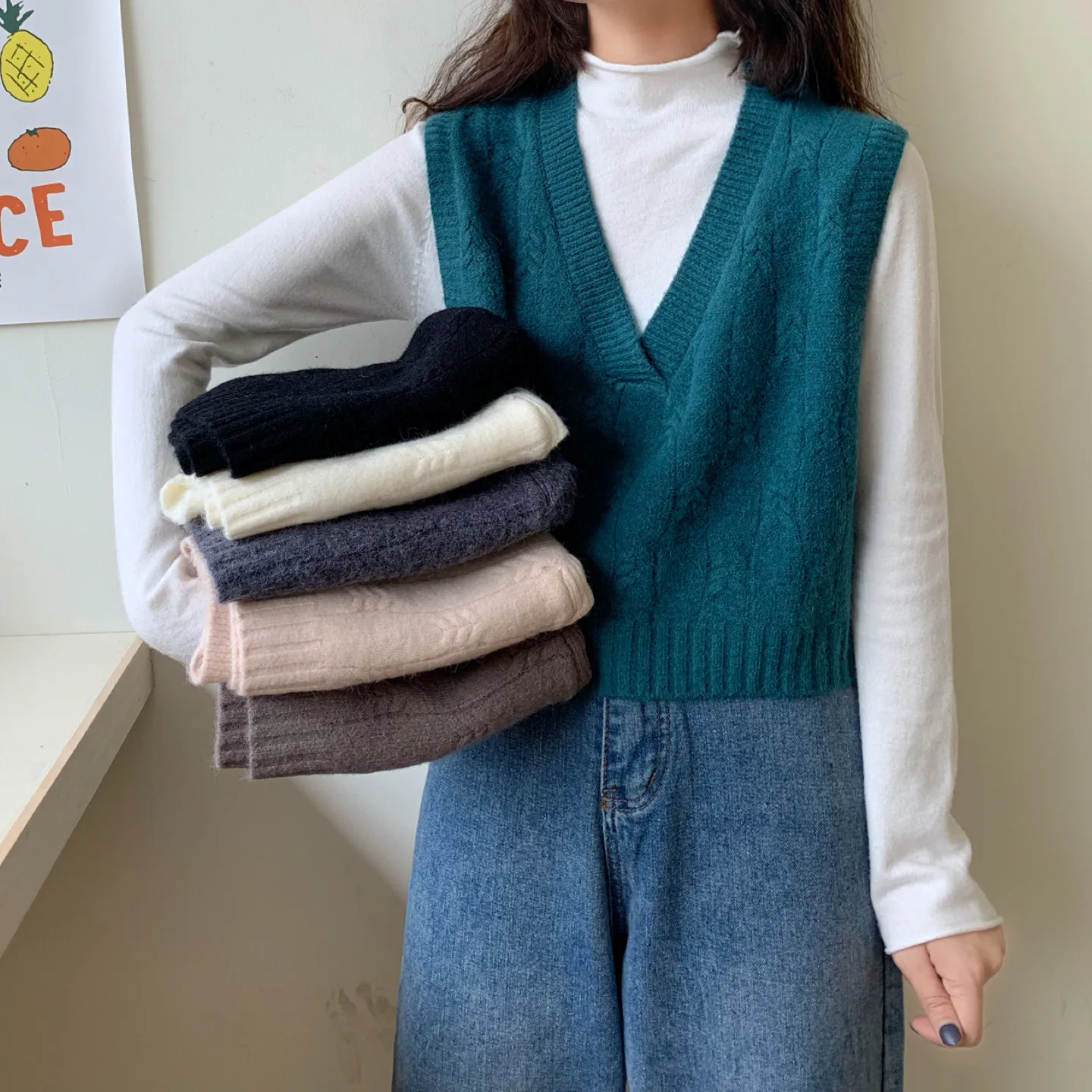 

2020 New Autumn Winter Sweater Vest Women Korean Style Solid Color Sleeveless V-neck Knitted Sweater Vest Pullovers