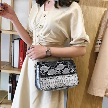 

Women's Bag 2020 European And American Fashion Single Shoulder Slung Female Bag Snakeskin Pattern Chain Small Square Bag Handbag