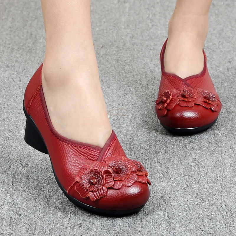 Handmade Genuine Leather Low Heels Women's Runway Shoes Woman Flower Retro Pumps Large Size 42 Ladies Small Pressure Heeled Shoe