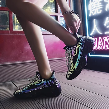 

New ladies casual sports shoes fashion men's running shoes luminous trend breathable lightweight comfortable couple shoes 35-45