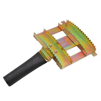 

Cattle Sheep Metal Antipruritic Brush Clean Animals Anti Rust Itching Rake Comb X6HC