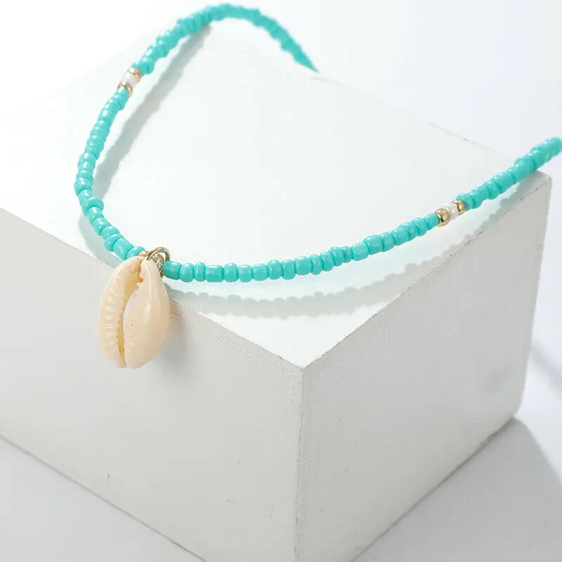 

Bohemian Green Beaded Choker Necklace Seashell Necklace Clavicle Pendant Natural Sea Shell Cowrie Beads Women Beach Jewelry