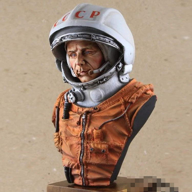 1/9 Space Adventurer 1. Не включает гравировку бюст модели из смолы GK несобранный и