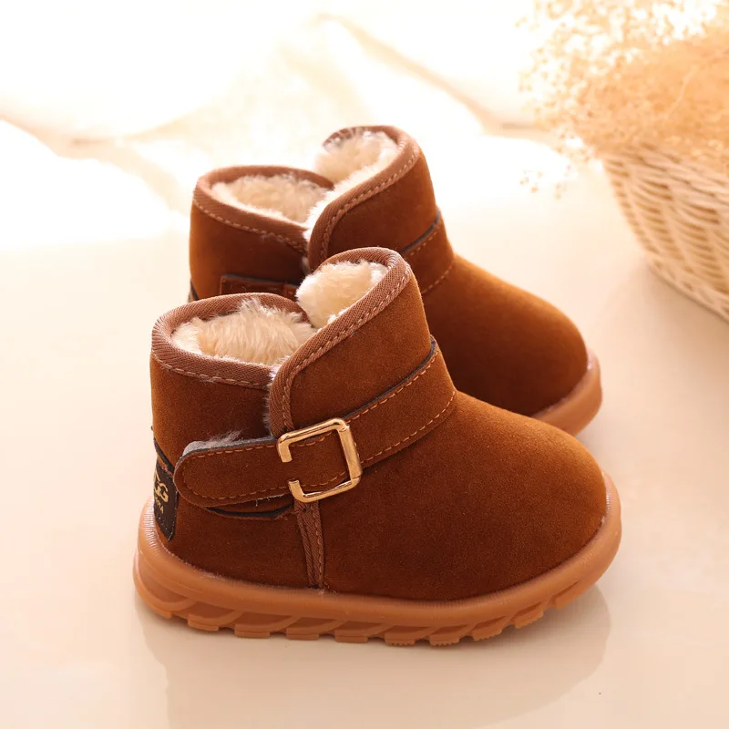 Зимняя обувь для маленьких мальчиков и девочек; новые модные милые зимние ботинки с героями мультфильмов; теплая хлопковая Толстая обувь; Детские повседневные ботинки; кроссовки