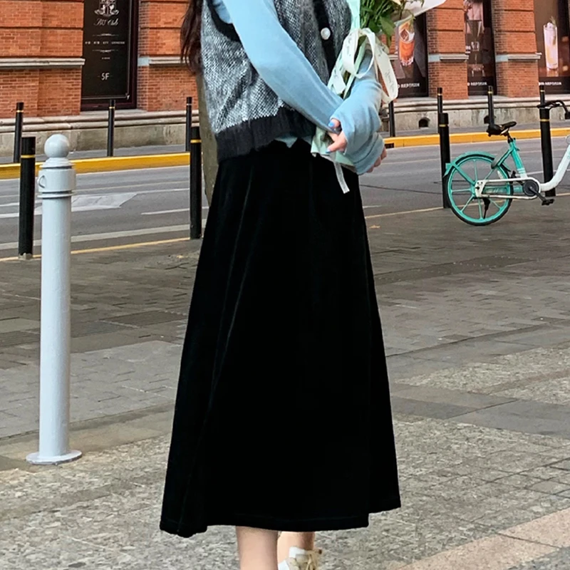 6136# Autumn Winter Black Velvet Maternity Skirts Elastic Waist Belly A Line Skirt Clothes for Pregnant Women Chic Ins Pregnancy