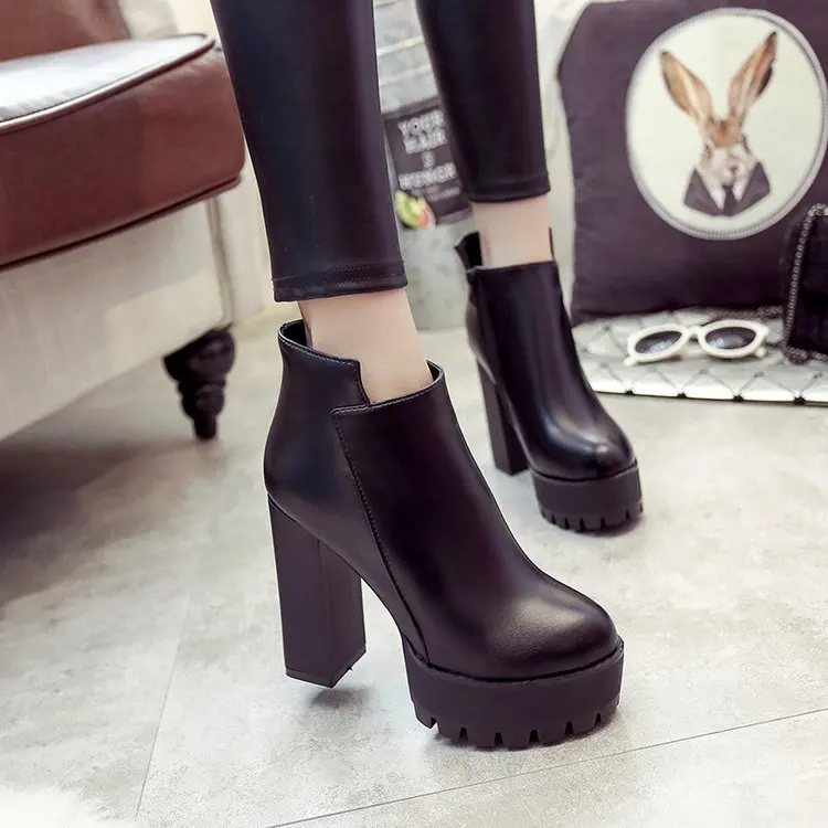 

2018 Autumn And Winter New Style Solid Color Martin Boots Waterproof Platform Martin Boots Chunky Heel nv pi xue WOMEN'S Shoes