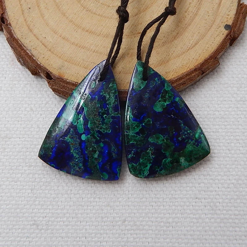 

The New Natural Stone Blue Azurite Triangle Earring Bead, 28x20x5mm 10.4g