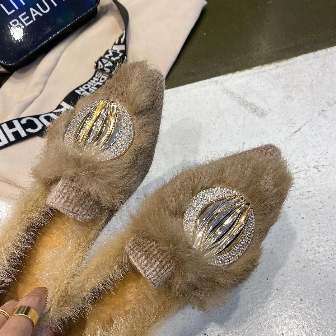 Популярная обувь женская кожаная обувь на плоской подошве с мехом; Zapatos De Mujer; металлический декор; кроличий мех; mary jane; лоферы с острым носком; женские слипоны на плоской подошве
