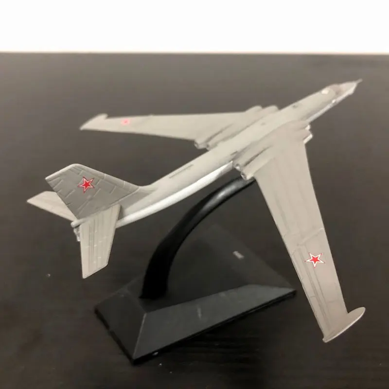 Russia M-4 Bison Strategic Bomber (15)