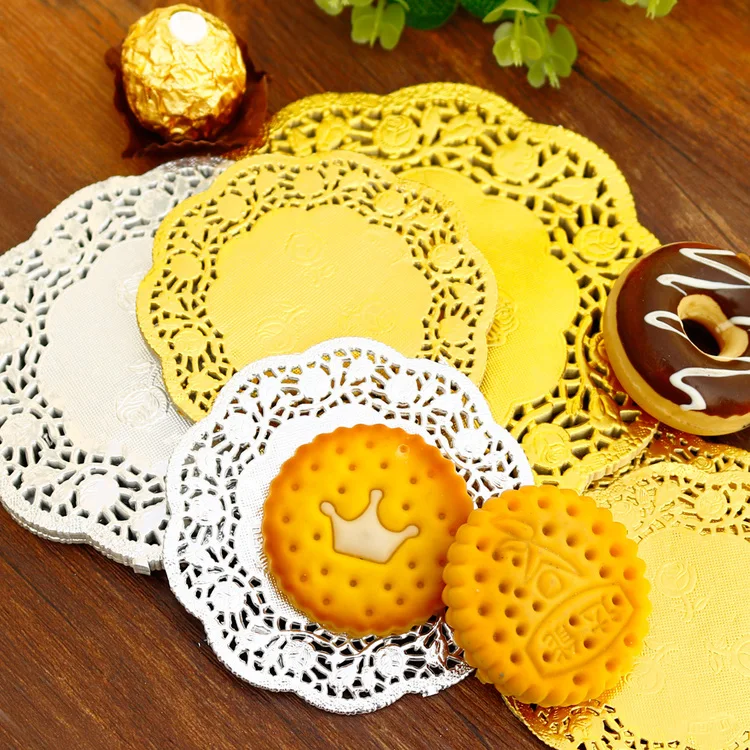 gold silver paper doilies  (10)