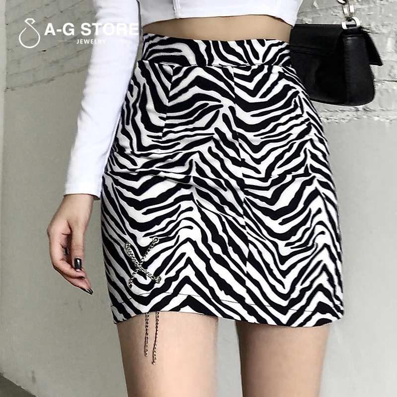 

Women's Skirt Autumn Winter Short Skirt Temperament Commuter Animal Print A-line Skirt Was Thin and Girl Versatile Buttocks