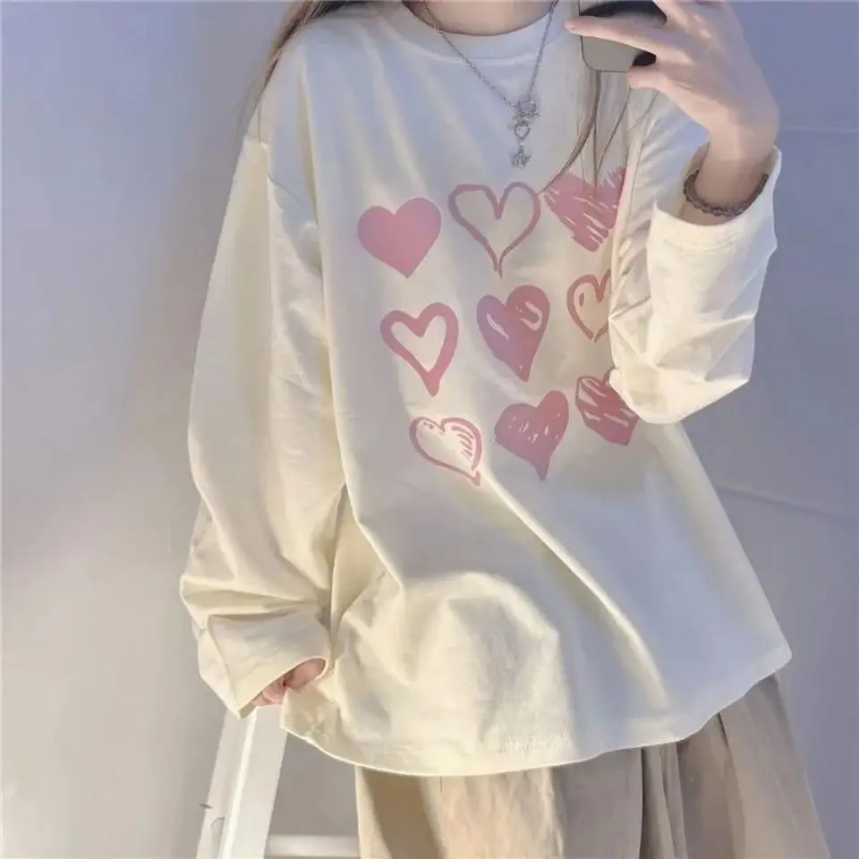 Creative love design sense loose t-shirt female students versatile salt 2021 new autumn long sleeve sweater women's fashion