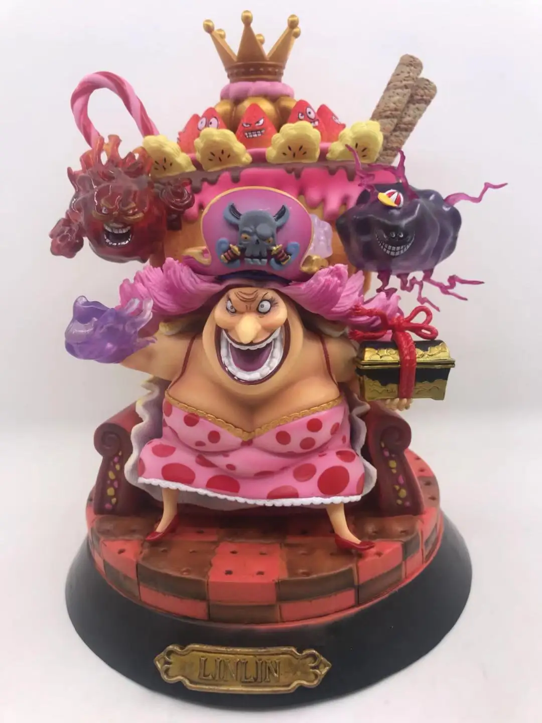 

Diffuse Dynamic Square Anime One Piece/Air Five Imperial Resonance Series bigmom Aunt Charlotte Boxed Garage Kit Model