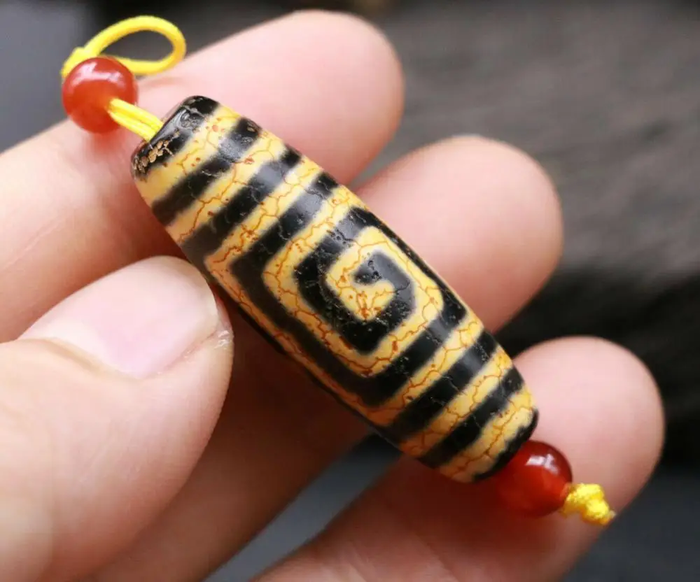 

Royal Tibetan Old Vertically vein ENDLESS Love Happiness Totem dZi Bead Pedant A Amulet Talisman Treasure