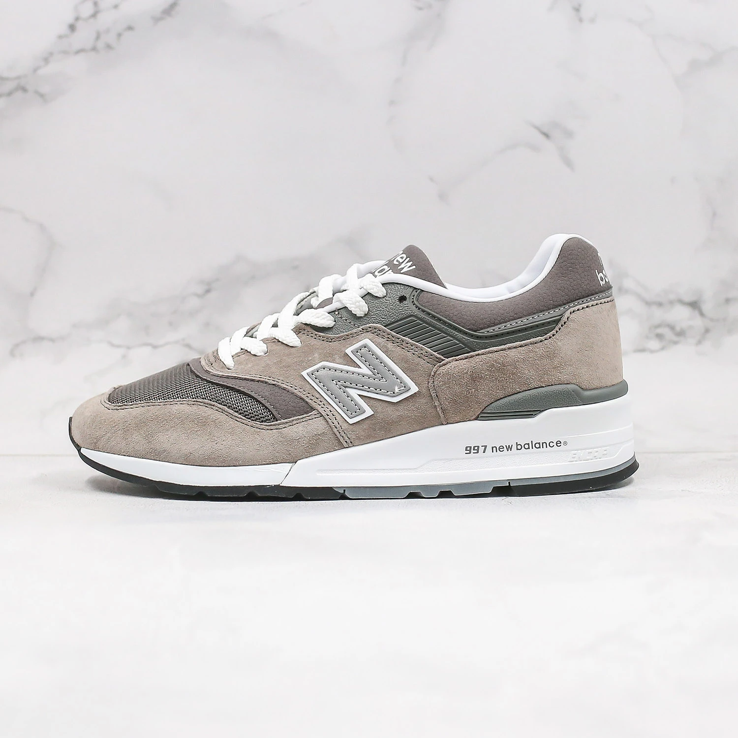 nb997