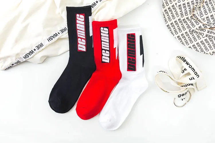 Harajuku Men's Sock ship hop Cool Funny Skate Socks New Fashion personality lightning letter Casual Men Long Crew Cotton socks