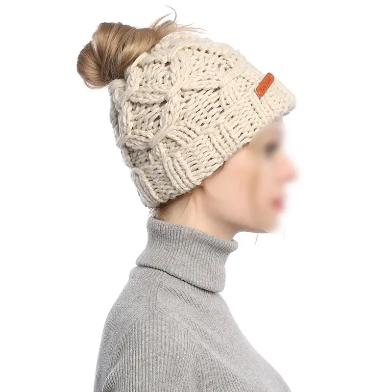 Женская вязаная шапка Skullies с толстыми складками теплые уличные шерстяные милые зимние шапки с хвостиком