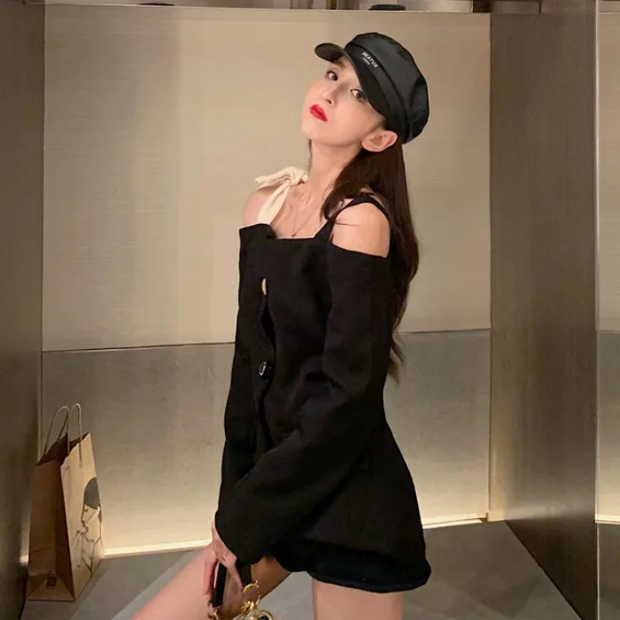

2019 Early Autumn New Style Industrial Joint Straps Sexy off-Shoulder Small Suit Coat Female Black Versatile Blazer