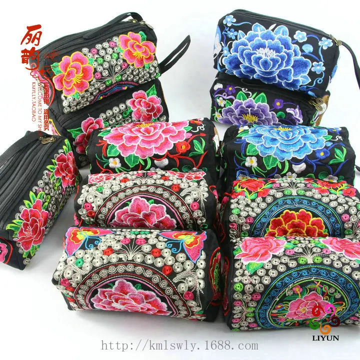 

Yunnan Ethnic-Style Embroidered Three Zipper Multi-functional Women's Change Mobile Phone Bag Storage Makeup Carrying Small Clot