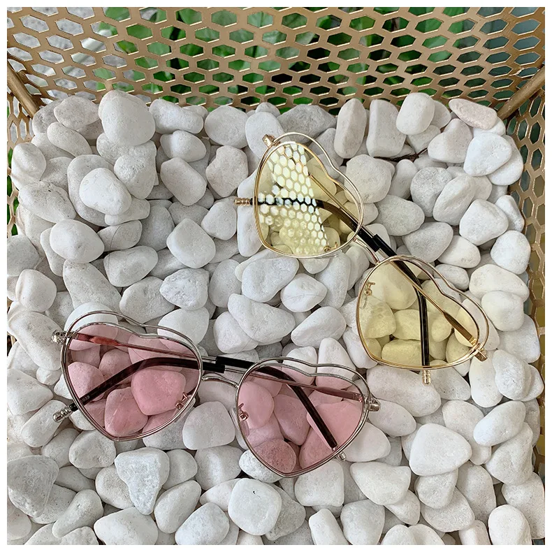 От 4 до 10 лет в форме сердца kinder zonnebril 2019 милые Солнцезащитные очки для мальчиков и девочек статная Модель Показать выдолбленные