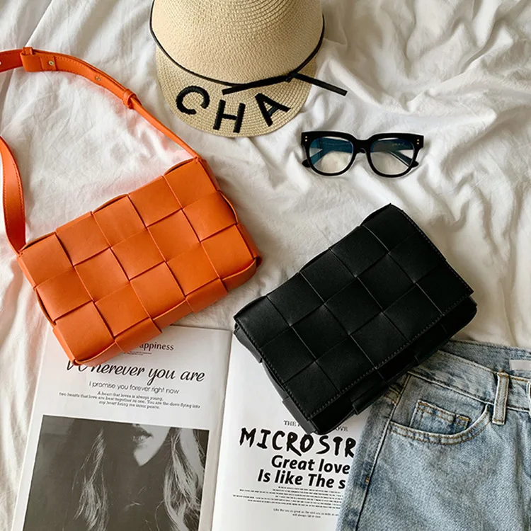 

Quality Genuine Leather Woman Package 2019 Cowhide Weave Joker Magnetic Tape Package Single Shoulder Small Square Package