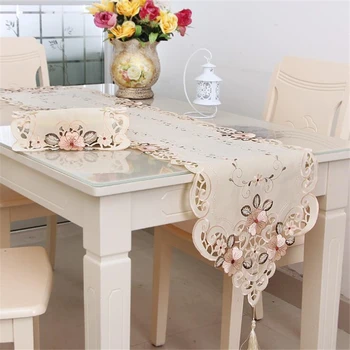 

Classical Embroidered Table Runner Tablecloth Vintage Floral Lace Tassel Table Cloth Home Party Wedding Dinner Table Decor Cloth