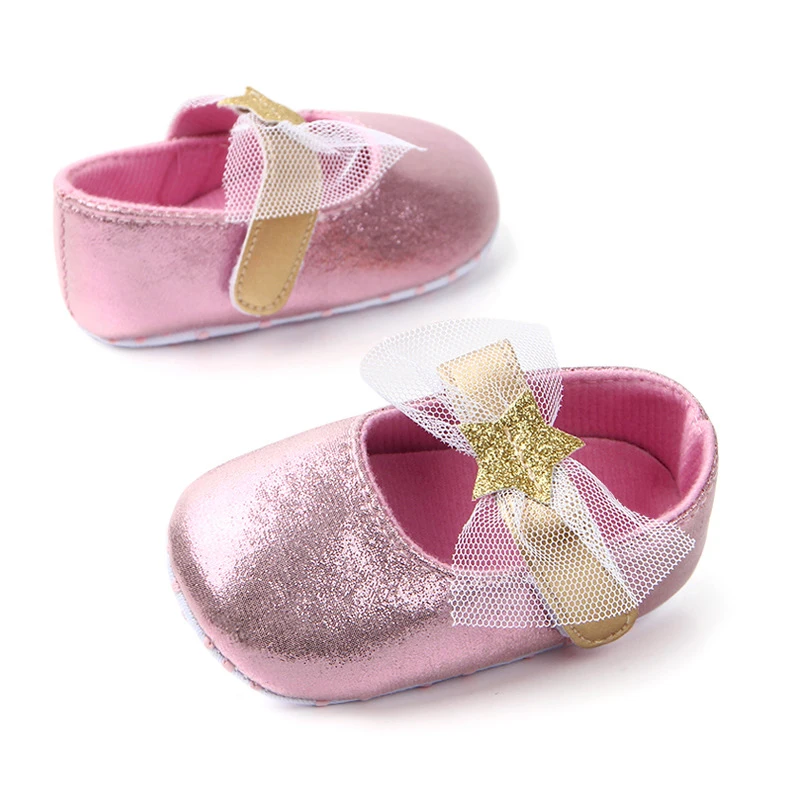 Обувь для новорожденных девочек; коллекция года; прогулочная обувь для маленьких девочек; обувь с бантом; цвет РОЗОВЫЙ, золотистый