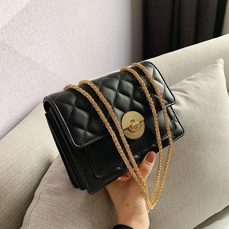 

2019 new Korean version of Joker Messenger bag French minority shoulder diamond small square bag