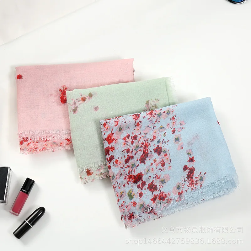 A Generation of Fat Pastoral Style Handmade Split Shall Small Floral Scarf Women's Air Conditioner Warm Women's Sun Blocking Col