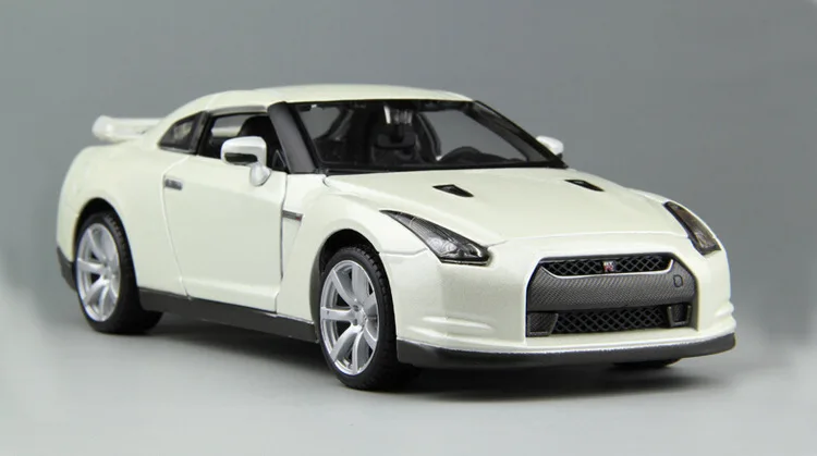 Maisto 1:24 Nissan GTR3 моделирование сплава Модель автомобиля ремесла украшения коллекция игрушка инструменты подарок
