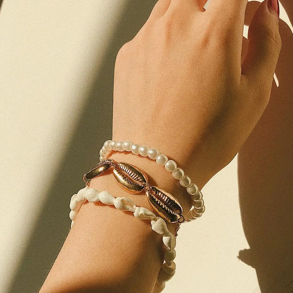 

KMVEXO Boho Multi-Layered Puka Shell Conch Bracelets Sets 2019 New Women Jewelry Simulated Pearl Bangles Jewelry Gift