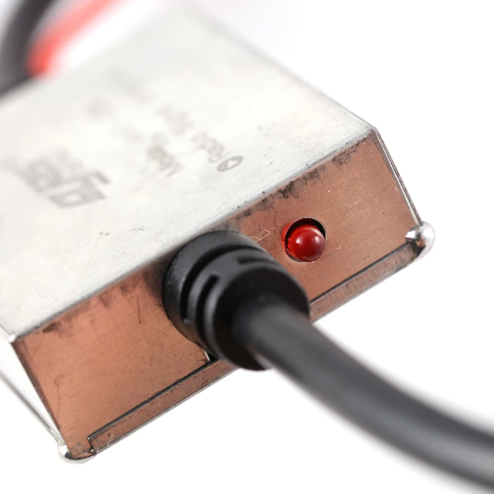 Автомобильный усилитель сигнала FM Amp 88 108 Mhz 12V Универсальный анти помехи