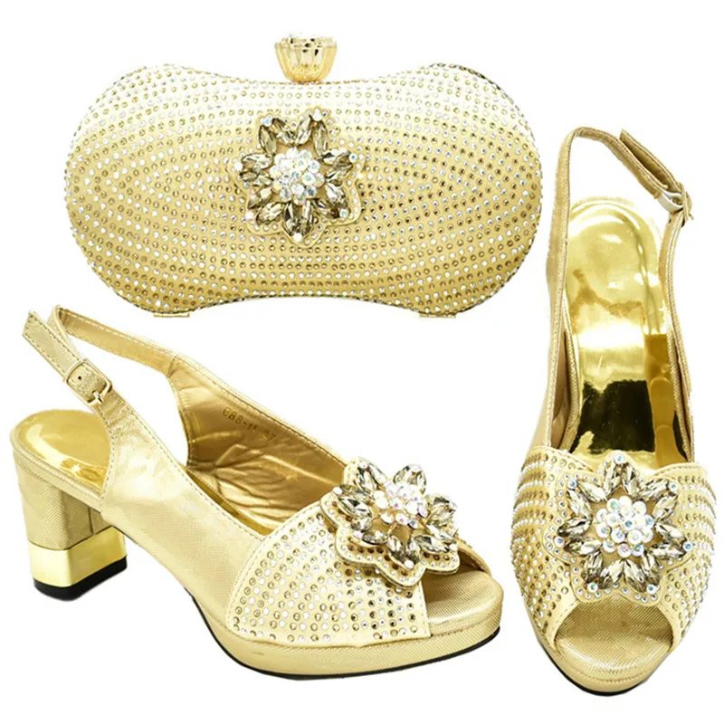 Новейшая Итальянская обувь с в комплекте с набором подходящих сумок из в нигерийском стиле, украшенные стразы женские туфли-лодочки обувь для вечеринок и комплекты с сумкой для свадьбы - Цвет: Золотой