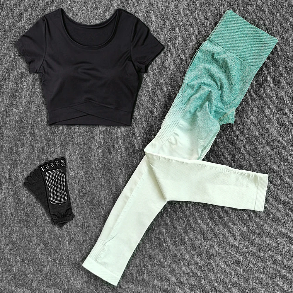 

Women Seamless Yoga Set 2 Piece Set Sport Pants Gym Set Fitness Clothing Chest Pad Top Sportswear Running Leggings Suits